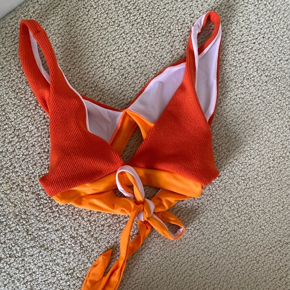 Size M-L orange bikini for summer - Picture 1 of 2